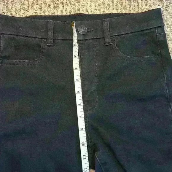 American Eagle The Dream Jean Curvy Super High Rise Distressed Jegging Size 6 - Picture 10 of 13